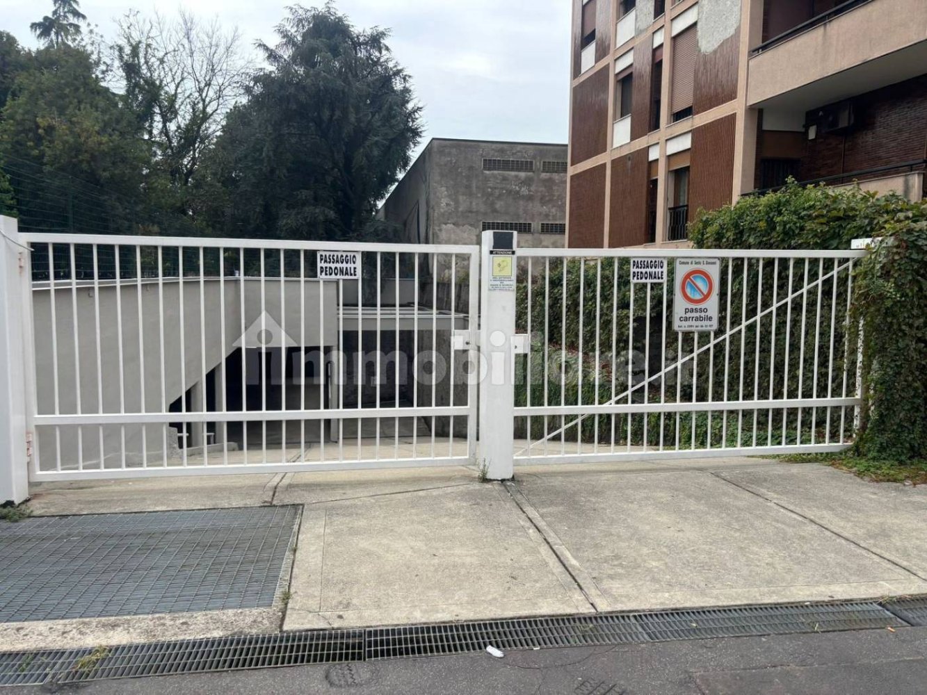 35m² Garage in Sesto San Giovanni, Italy No. 261903