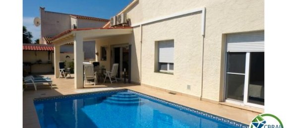 Villa de 3 dormitorios en Empuriabrava, Spain No. 172179 40