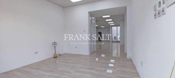 Magasin à Fgura, Malta 100m² No. 12715 9