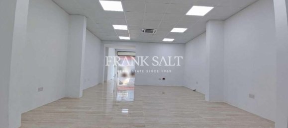 Magasin à Fgura, Malta 100m² No. 12715 12
