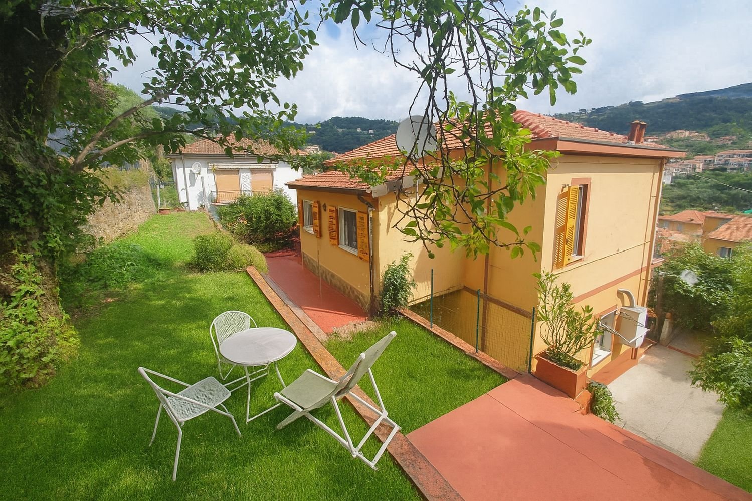 4 rooms Villa in La Spezia, Italy No. 275617