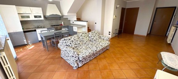 3-salle Duplex à Sannazzaro de' Burgondi, Italy No. 332725 5