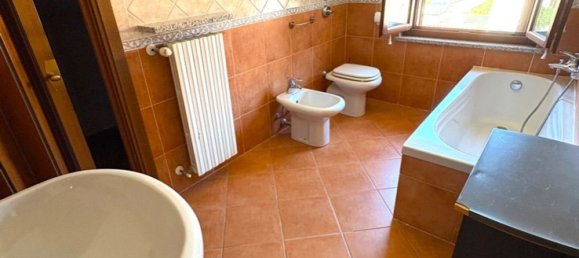 3-salle Duplex à Sannazzaro de' Burgondi, Italy No. 332725 25