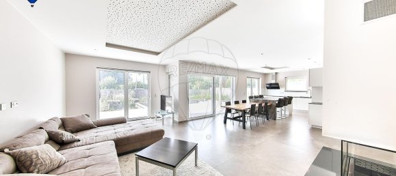 Вилла с 5 спальнями в Виляж-Нёф, Франция № 266361 4