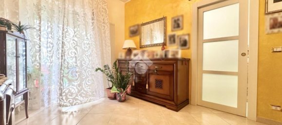 Apartamento de 3 divisões em Bari, Italy N.º 293336 4