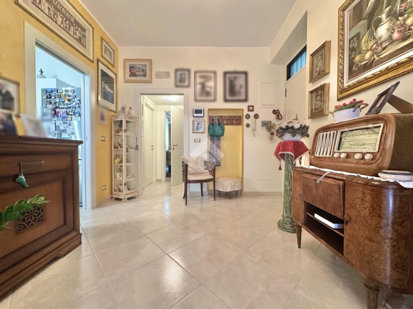 Apartamento de 3 divisões em Bari, Italy N.º 293336
