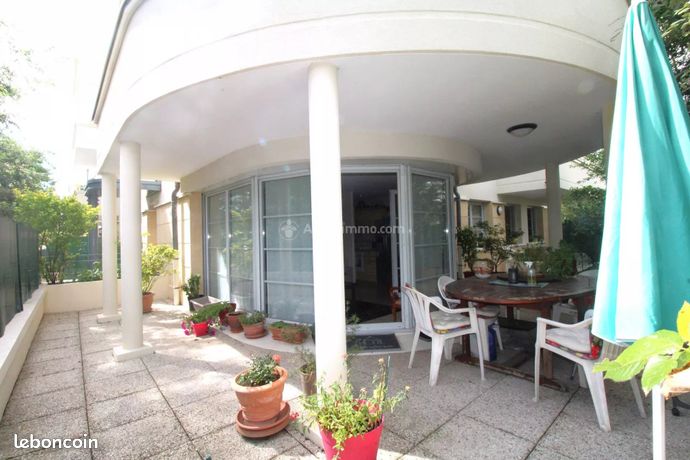 3 bedrooms Apartment in Montevrain, France No. 282133