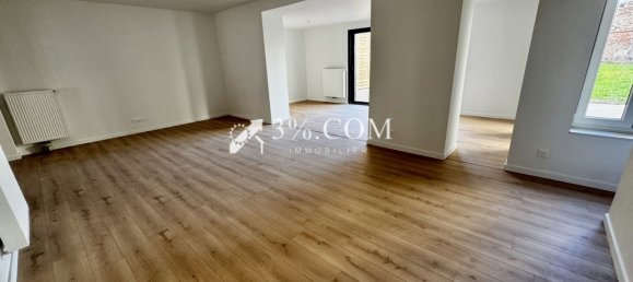 4 bedrooms House in Carvin, France No. 42010 2