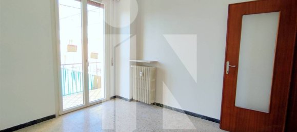 3 bedrooms Apartment in Mantua, Italy No. 250380 8