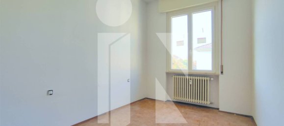 3 bedrooms Apartment in Mantua, Italy No. 250380 9