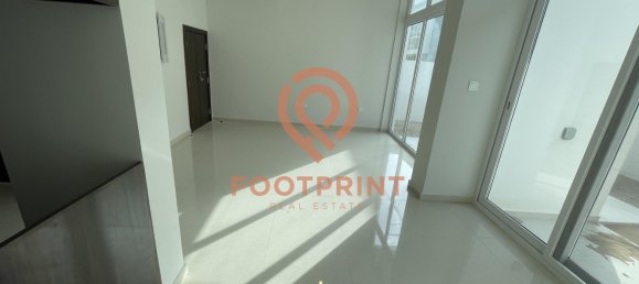 5 bedrooms Townhouse in Dubai, UAE No. 24484 3