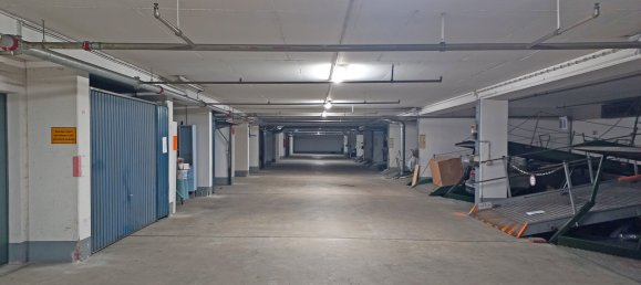 Parking à Munich, Germany No. 212280 7