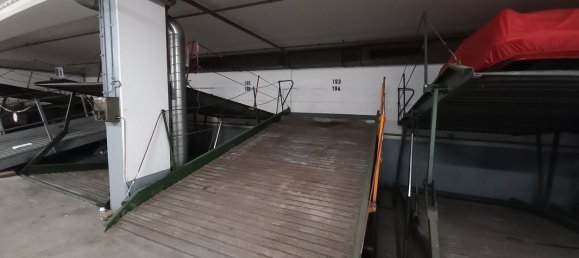 Parking à Munich, Germany No. 212280 3