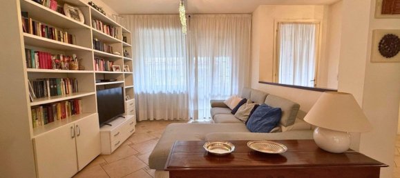 9 bedrooms House in Reggio Emilia, Italy No. 315909 3