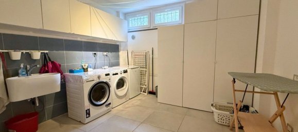 9 bedrooms House in Reggio Emilia, Italy No. 315909 37