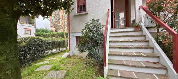 9 bedrooms House in Reggio Emilia, Italy No. 315909 43