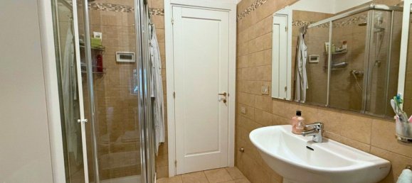 9 bedrooms House in Reggio Emilia, Italy No. 315909 16