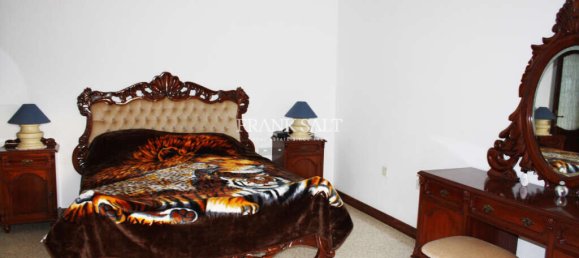 Casa de 4 dormitorios en Birzebbuga, Malta No. 6255 6