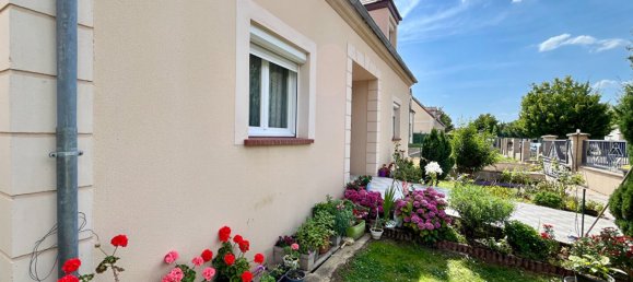 Casa de 4 dormitorios en Dreux, France No. 251771 2