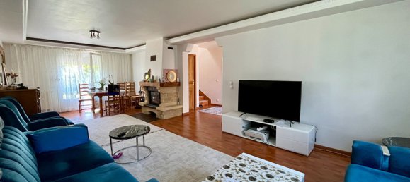 Casa de 4 dormitorios en Dreux, France No. 251771 3