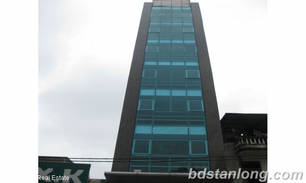 Oficina en Dong Da, Vietnam 696 m² No. 5663