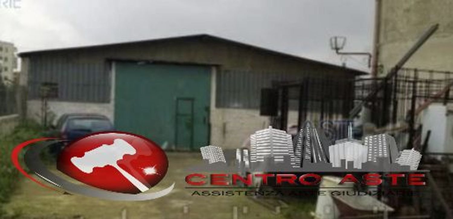 Lagerhaus in Statte, Italy 137m², Nr. 278765