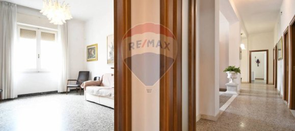 4 bedrooms Apartment in Cagliari, Italy No. 221883 11