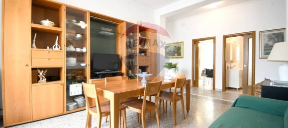 4 bedrooms Apartment in Cagliari, Italy No. 221883 3
