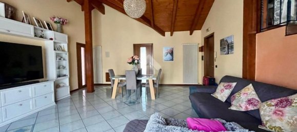 3 bedrooms Apartment in Quarto, Italy No. 359244 7