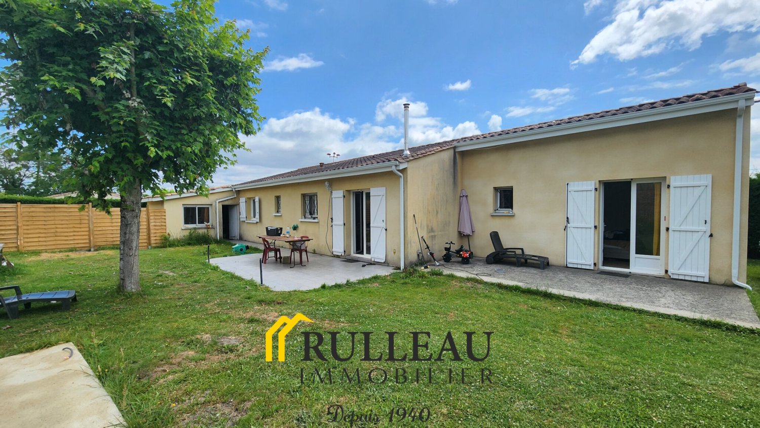 4 bedrooms House in Saint-Yzan-de-Soudiac, France No. 357981