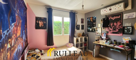 4 bedrooms House in Saint-Yzan-de-Soudiac, France No. 357981 6