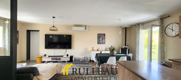 4 bedrooms House in Saint-Yzan-de-Soudiac, France No. 357981 4