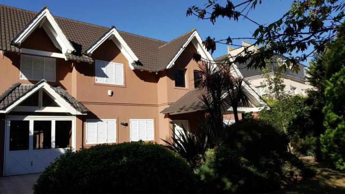 5 bedrooms Farm in Ezeiza, Argentina No. 49501