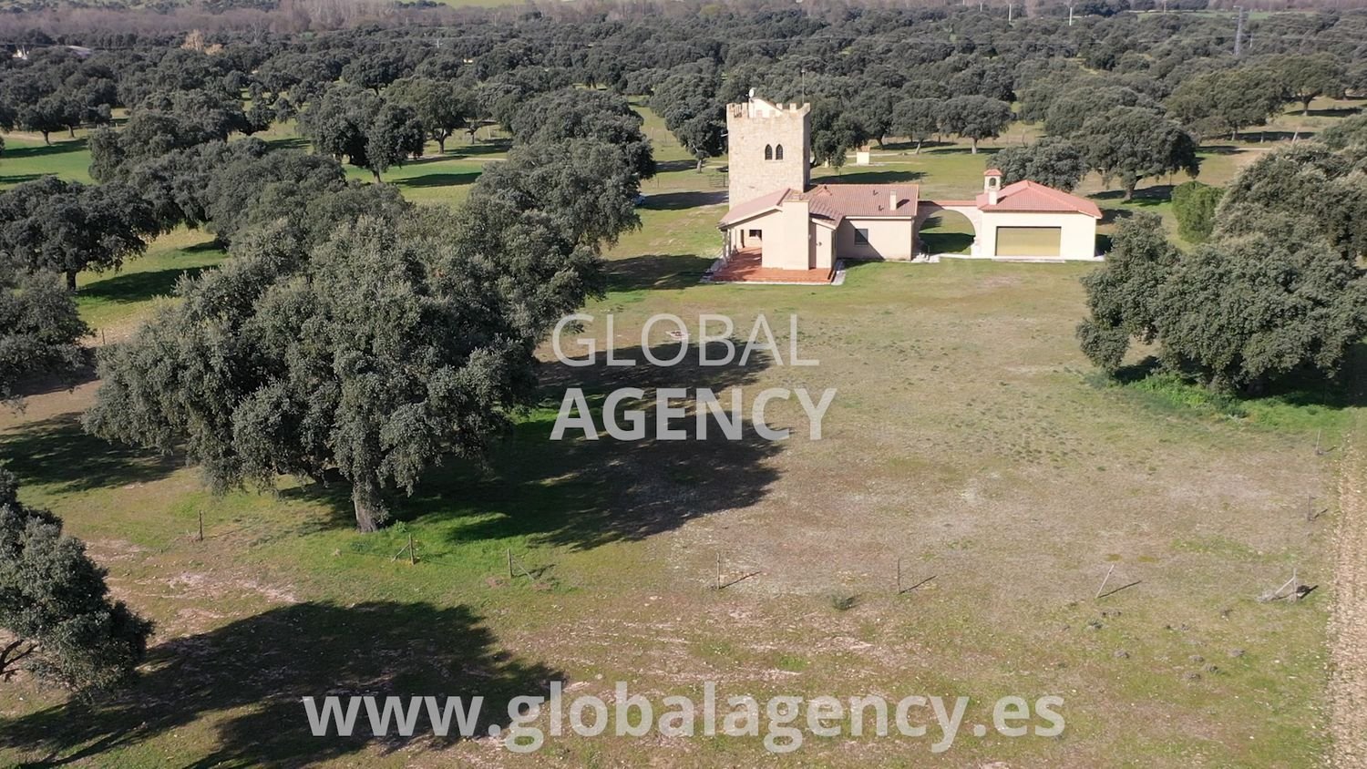 8 bedrooms House in Villacastin, Spain No. 26722