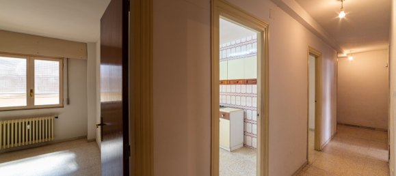 Apartamento de 3 dormitorios en Valladolid, Spain No. 171446 26