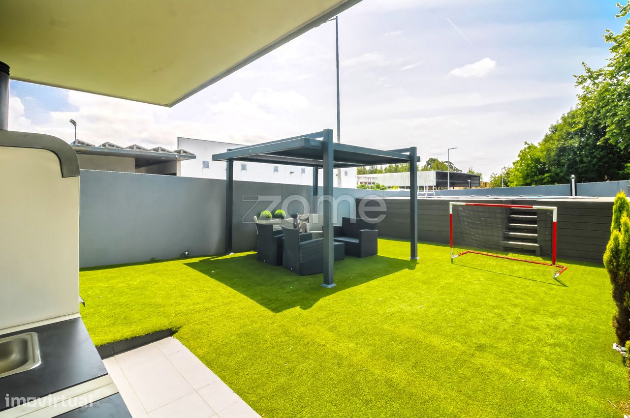 4 bedrooms House in Canelas, Portugal No. 205520