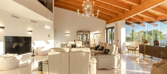 10 bedrooms Villa in Malaga, Spain No. 128003 3