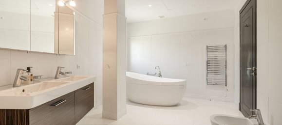 10 bedrooms Villa in Malaga, Spain No. 128003 15