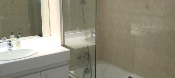 2 bedrooms Apartment in Saint-Tropez, France No. 321975 3