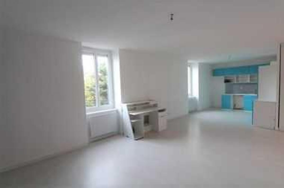 Кондоминиум  с 2 спальнями в Амплепуис, Франция № 33973