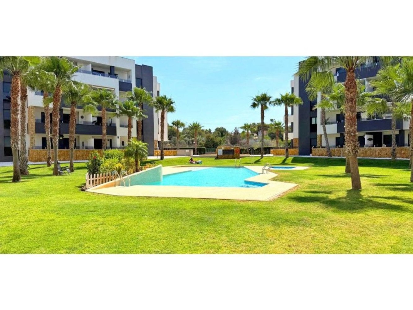 2 bedrooms Apartment in Alicante, Spain No. 167982