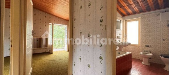 2 bedrooms House in Rezzo, Italy No. 130481 9