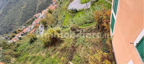 2 bedrooms House in Rezzo, Italy No. 130481 31