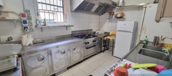 1-Zimmer Gewerbliche Immobilie in Florence, Italy, Nr. 218556 8
