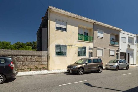 Casa de 6 dormitorios en Porto, Portugal No. 35010