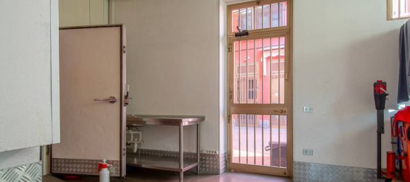 2-salle Propriété commerciale à Magnago, Italy No. 110261 14