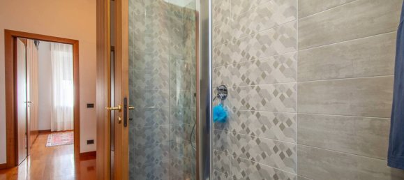 2-salle Propriété commerciale à Magnago, Italy No. 110261 45