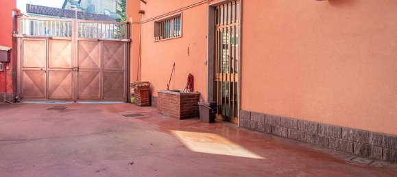 2-salle Propriété commerciale à Magnago, Italy No. 110261 12