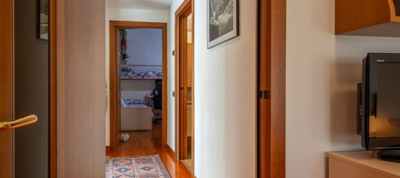 2-salle Propriété commerciale à Magnago, Italy No. 110261 34