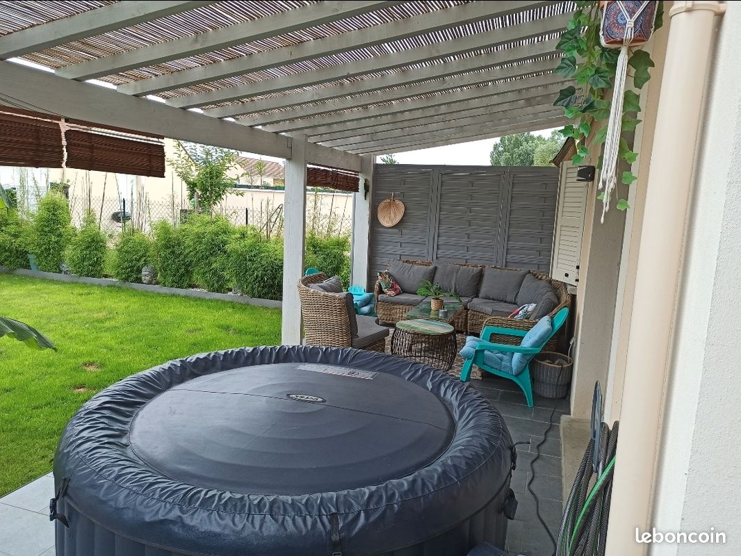 2 غرف نوم منزل في Nandy, France رقم 327923